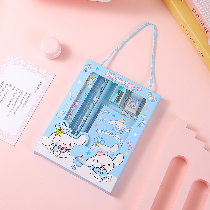 Ideal Stationery & Office Supply - Set de papelería Hello Kitty Kuromi,